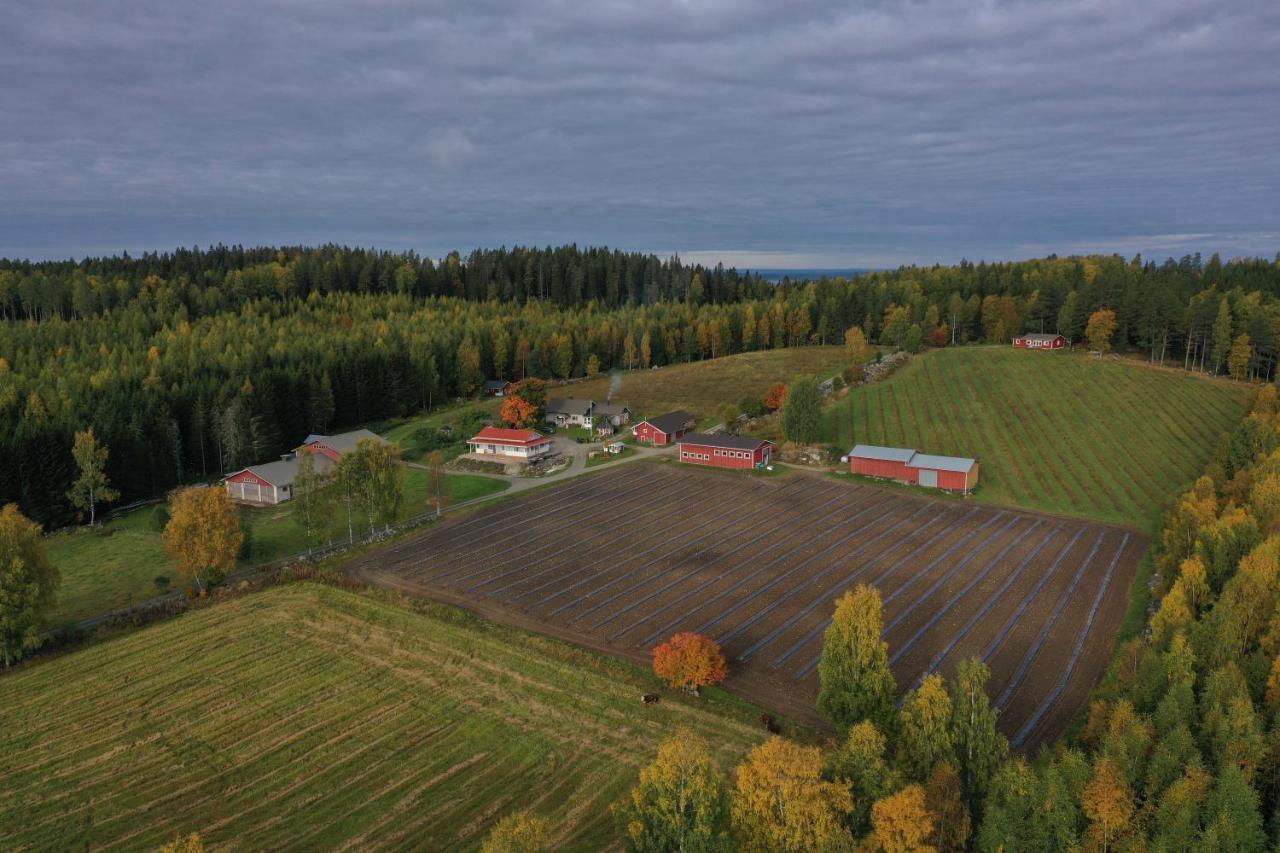 Maatilamatkailu Janisvaara Kolinkylä Buitenkant foto